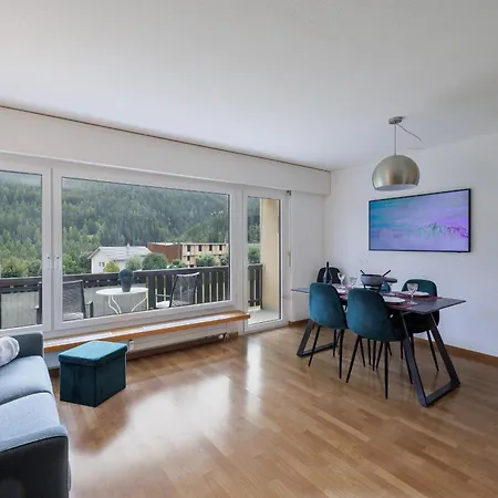 Brentsch A6 شقة سكول